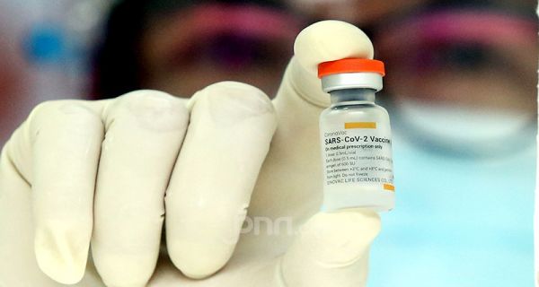 Efikasi Vaksin Sinovac 50 Persen, Tidak Berdampak Buruk pada Kesehatan -  JPNN.com